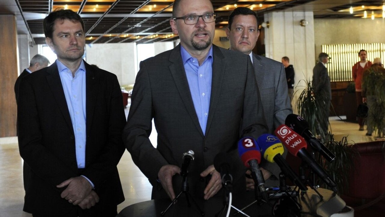 Dve opozičné strany vytvoria Opozičnú radu. Ostatných neprizvali