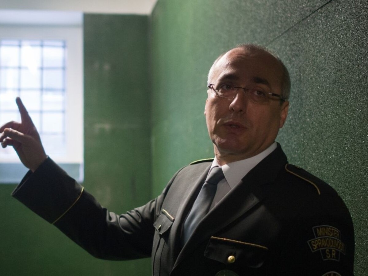 Exminister Borec je údajne napojený na firmu z Panama Papers