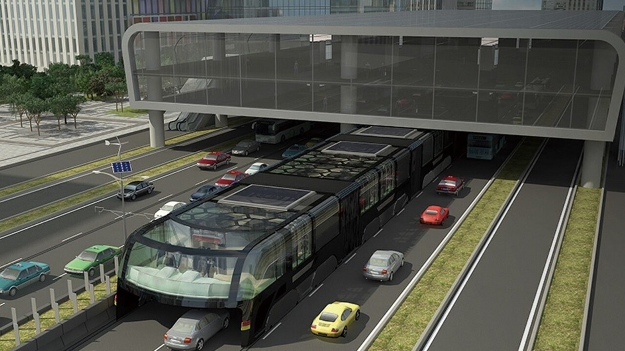 Čína našla recept na zápchy, rozkročený autobus pre tisíc ľudí