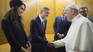 Richard Gere a George Clooney sa stretli s pápežom Františkom