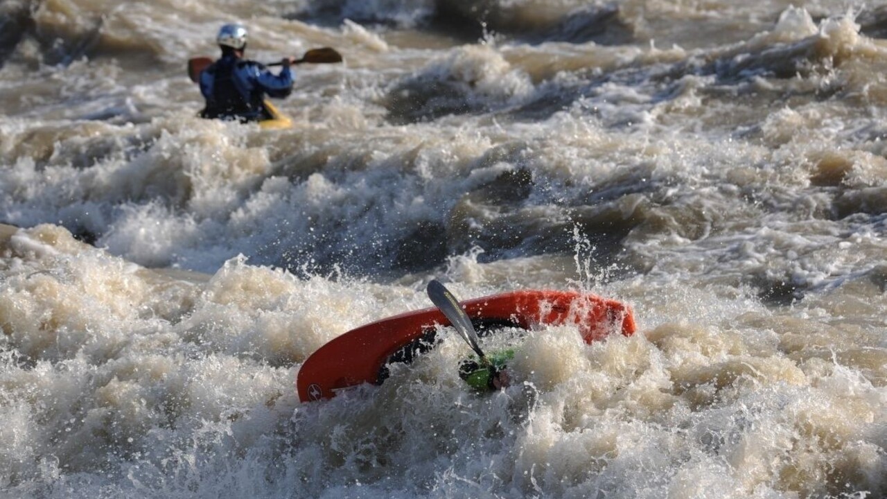 Vo Švajčiarsku sa utopili dvaja Česi, tretieho ešte nenašli