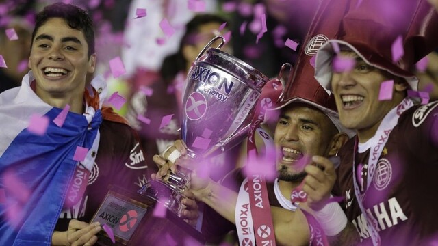 Majstrami argentínskej ligy sa stali futbalisti Atlética Lanús