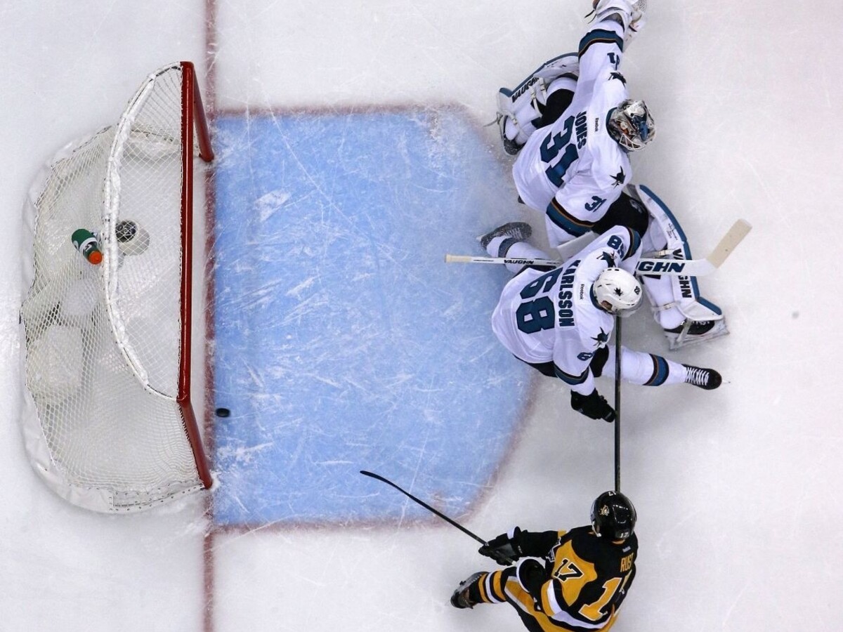 Bonino vystrelil Pittsburghu prvé finálové víťazstvo