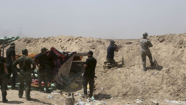 Fallúdža patrí k posledným baštám IS v Iraku, jej dobýjanie je spomalené