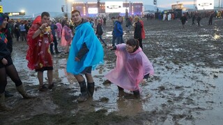 Festivalu Rock am Ring počasie nepraje, podujatie však nezrušili