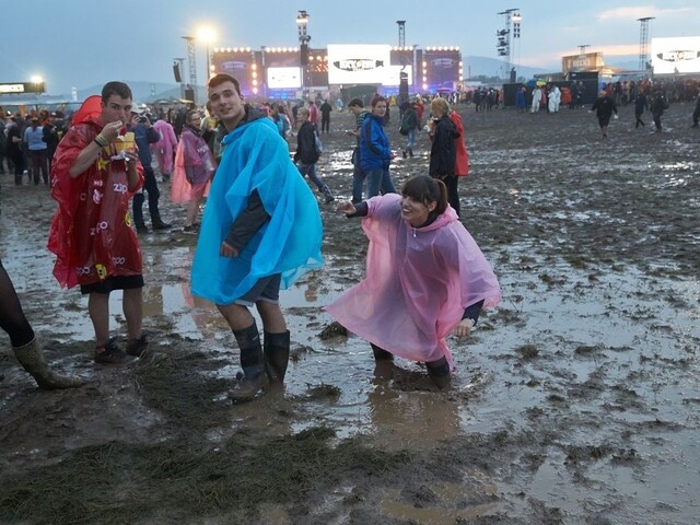 Festivalu Rock am Ring počasie nepraje, podujatie však nezrušili