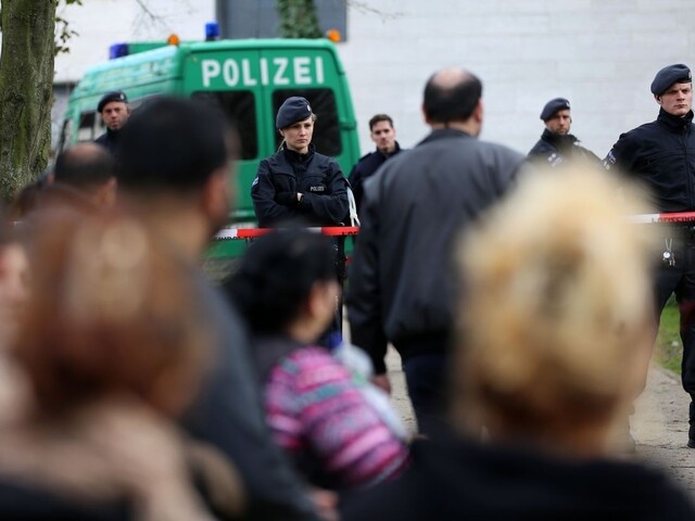 Nespokojní migranti podpálili halu v Düsseldorfe