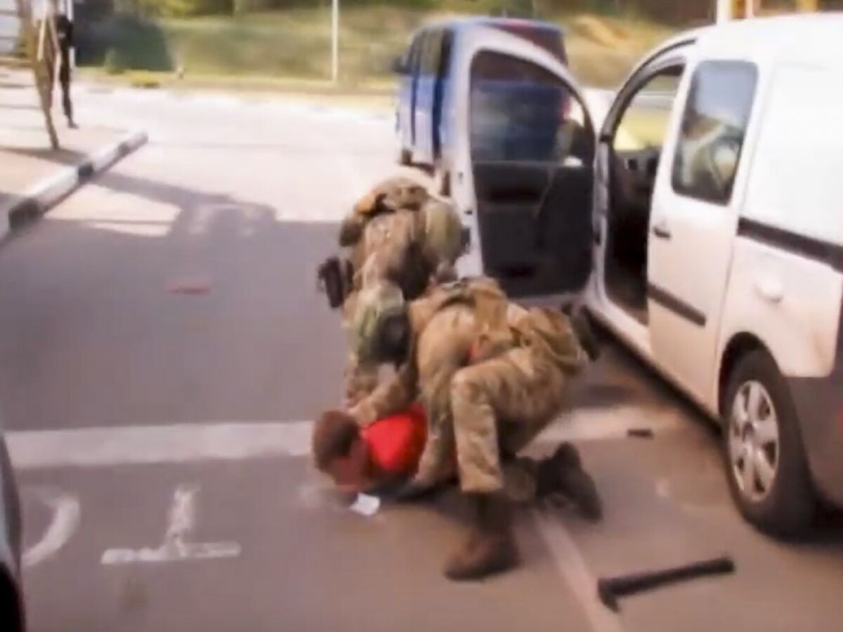 Zverejnili nahrávky, ktoré majú zachytávať plány teroristov