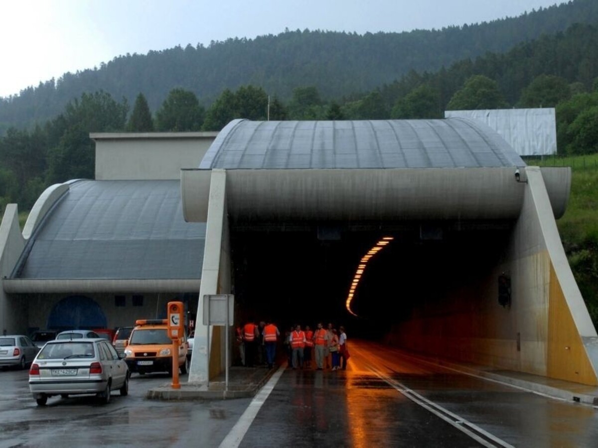 Diaľničiari chcú vyriešiť dopravu na severe, plánujú aj rozšírenie tunela