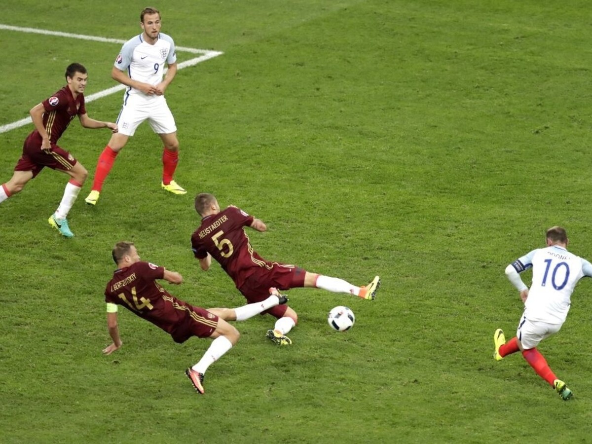 Angličania neudržali vedenie, Rusi vyrovnali v 92. min