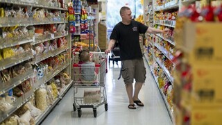 Deflácia sa historicky prehĺbila, podpísali sa pod ňu najmä potraviny