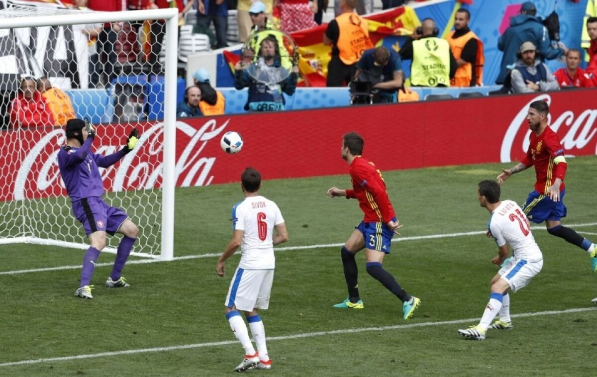 soccer-euro-2016-spain-czech-republic-81a53f9bc50f435aa7203c63ca47a814_feff6c99.jpg