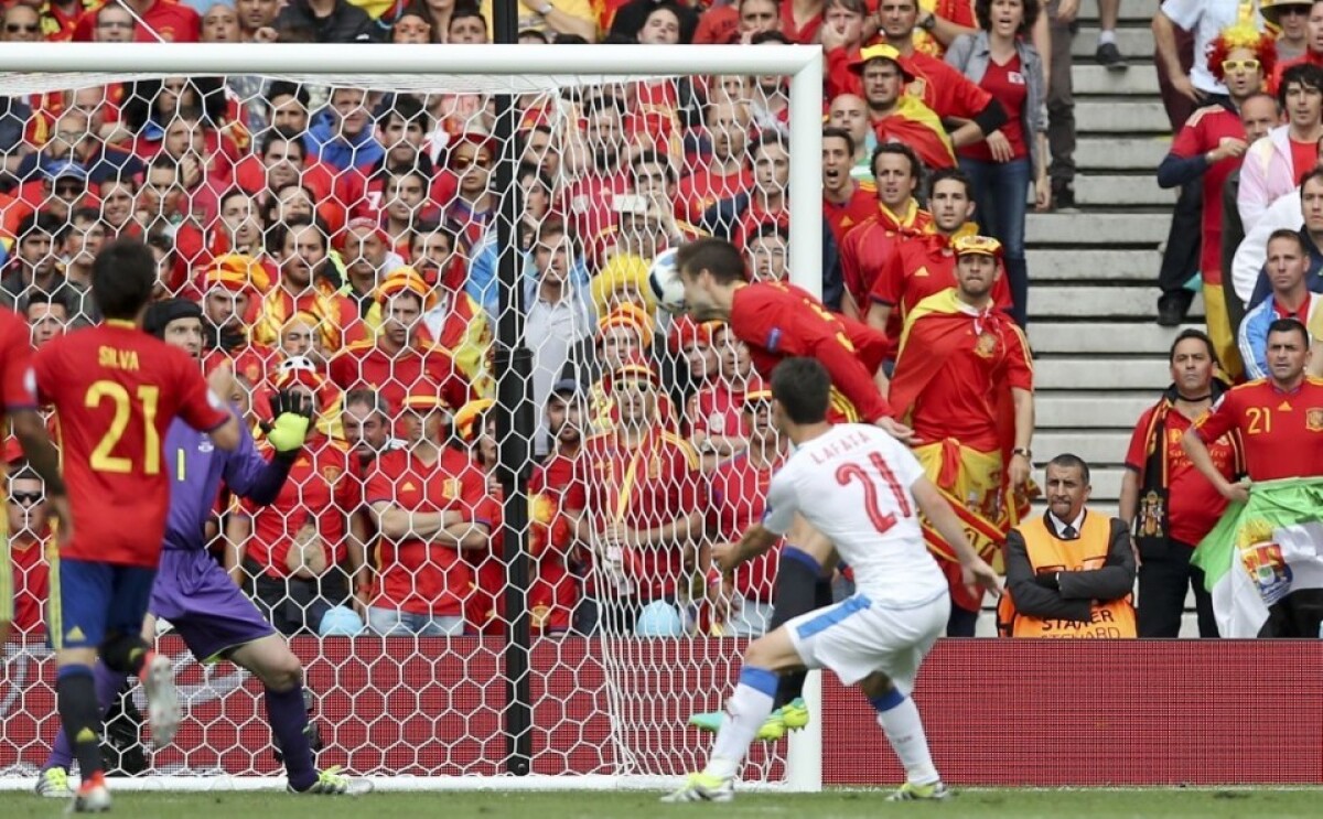 soccer-euro-2016-spain-czech-republic-fb06143bff0a43fe8e0d3d52976bf99b_923b2642.jpg