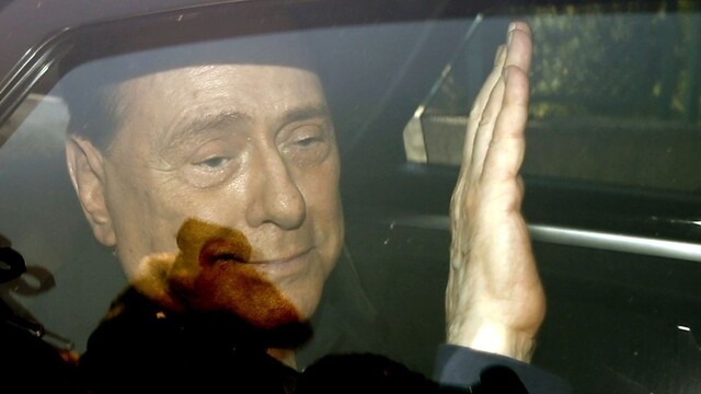 Berlusconi má za sebou operáciu srdca, zrejme sa skončila dobre