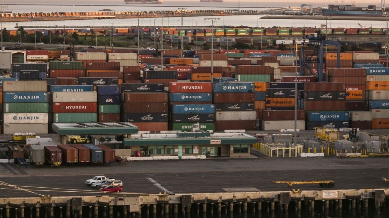Port Labor prístav náklad tovar 1140 px (SITA/AP)