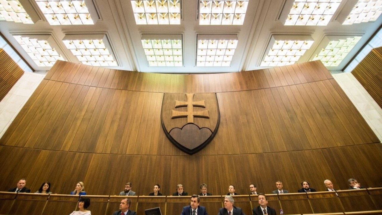 Rokovanie parlamentu: Kotlebovci financovanie politických strán nezmenili