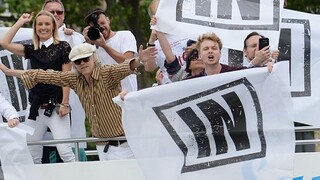 10 rád, ako prežiť Brexit. Nepanikárte, radí Britom bláznivý sprievodca