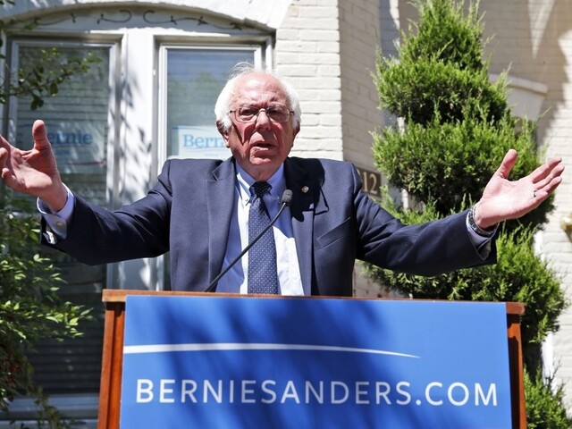 Trump sa vraj nesmie stať prezidentom, Sanders sa spojí s rivalkou