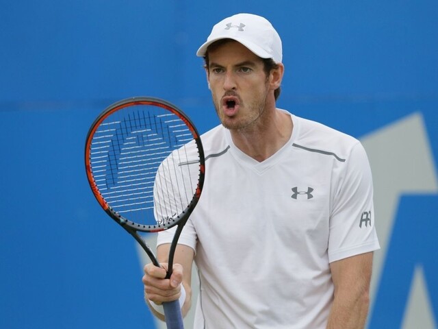 Murray o rekordný piaty titul v Queen's Clube proti Raoničovi