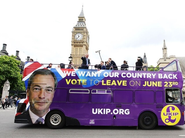 Prieskumy prinášajú o Brexite výsledky na všetky možné spôsoby