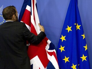 Kampane k Brexitu vrcholia, kritici varujú pred domino efektom