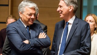 Britskí politici sľubujú rýchle presadenie zmien v prípade zotrvania v EÚ