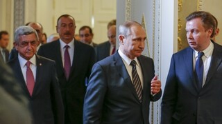 Putin rokoval s lídrami Arménska a Azerbajdžanu, témou bol Náhorný Karabach