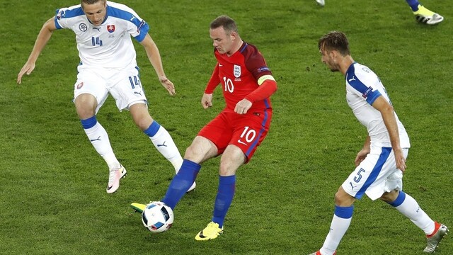 Lacné straty a chýbajúci Rooney. Angličania hodnotia duel so Slovákmi