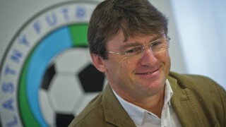 Vo Francúzsku povzbudzuje náš tím aj Moravčík, legenda slovenského futbalu