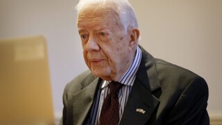 Svet je v zlomovom bode dejín, varuje exprezident USA Carter