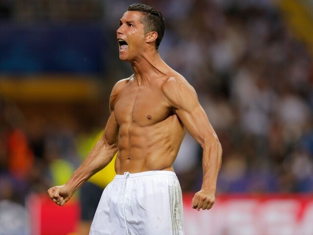 Ronaldovi pred zápasom praskli nervy, novinárovi zahodil mikrofón
