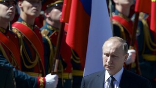 Putin vyzýva na boj s terorizmom, akcie NATO označuje za agresívne