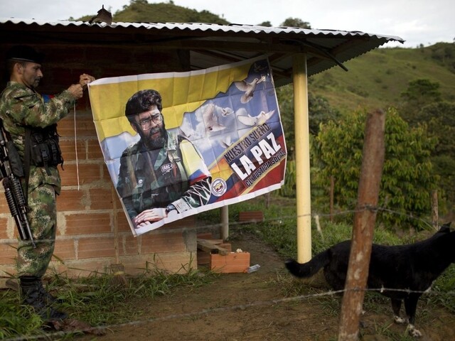 Vojna v Kolumbii skončila. Povstalci podpísali mierovú dohodu s vládou
