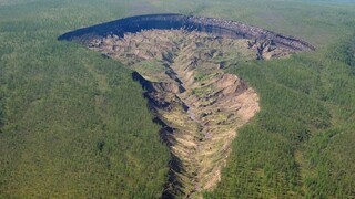 Obrovská puklina na Sibíri desí miestnych, vedcov však fascinuje