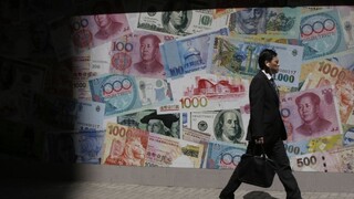 Libra klesla na najnižšiu úroveň za 31 rokov