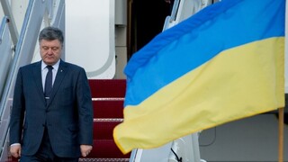 Porošenko sa v Donbase dostal pod paľbu separatistov