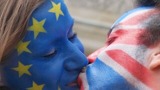 Už viac ako milión Britov podpísalo petíciu na opakovanie referenda