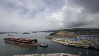 Cez rozšírenú baštu panamskej ekonomiky preplávala prvá loď