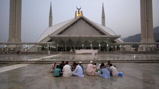 Duchovní Pakistanu odobrili svadby transsexuálov, odsúdili ich ponižovanie