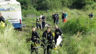 Zranená z autobusu v Srbsku čaká na operáciu, druhá má ľahšie zranenia