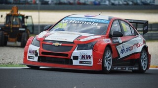 Homola vstúpil do TCR, rýchlo sa zaradil medzi najlepších jazdcov