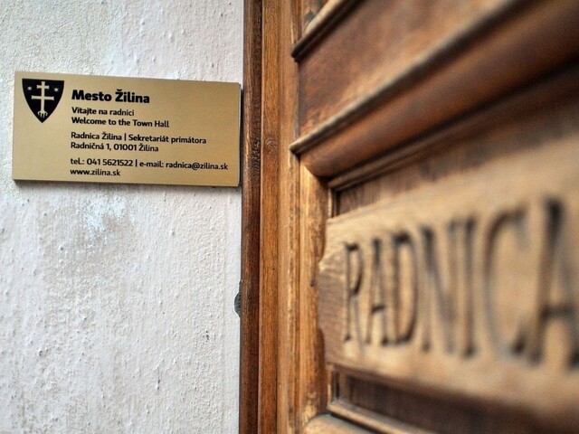 Žilinská radnica čelí kritike, dôvodom je luxusná limuzína