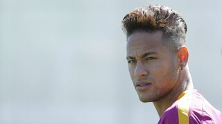 Neymar je v Barcelone spokojný, s klubom podpísal novú zmluvu