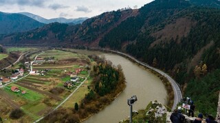 Ďalšia skúška trpezlivosti: Pod Strečnom kosia trávu