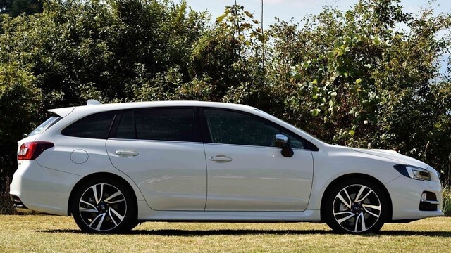 Subaru Levorg, Renault Talisman Grandtour a Nissan GT-R MY 2017