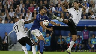 Napínavý súboj o semifinále medzi Nemeckom a Talianmi rozhodli až penalty