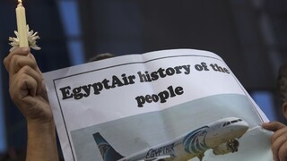 Loď vyzdvihla všetky ľudské pozostatky z miesta havárie EgyptAir