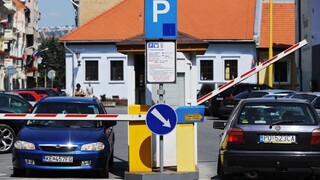 V Košiciach úradovali vandali, poškodili nové parkovacie automaty