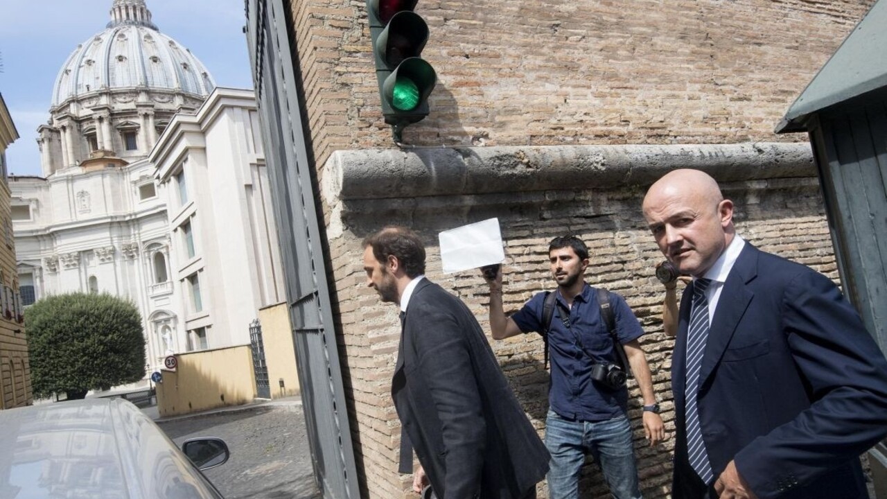 Po vatikánskom škandále s únikom informácií žiadajú prokurátori tresty