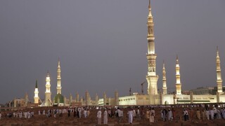 Pri Prorokovej mešite v Medine sa odpálil atentátnik